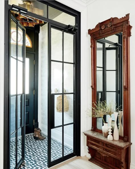 Victorian Entry, Hall Ways Ideas, Sas Entree, Iron Garden Gates, Slate Fireplace, Brooklyn Brownstone, Whimsical Wonderland, Windows Exterior, Victorian Home