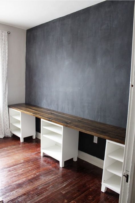 Want to save some money and build you own DIY desk at home? Check out these awesome tutorials and plans to get started making your own home office setup! Diy Kids Desk, Homeschool Room Design, Diy Office Desk, Boys Desk, Double Desk, Desk Diy, Diy Office, Bedroom Desk, Office Makeover