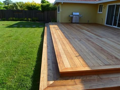 Low deck with two steps. I love how this is simple, level and runs nearly the length of the house. SO much room for entertaining! Deck With Steps, Corner Pergola, Low Deck, Patio Grande, Backyard Patio Deck, Floating Deck, Patio Deck Designs, Wooden Deck, Deck Stairs