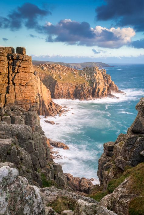 Lands End Cliffs by Chris Combe via Flickr Lands End Cornwall, Cornwall England, English Countryside, Lands End, Beautiful World, Beautiful Beaches, Cornwall, Beautiful Landscapes, The Great Outdoors