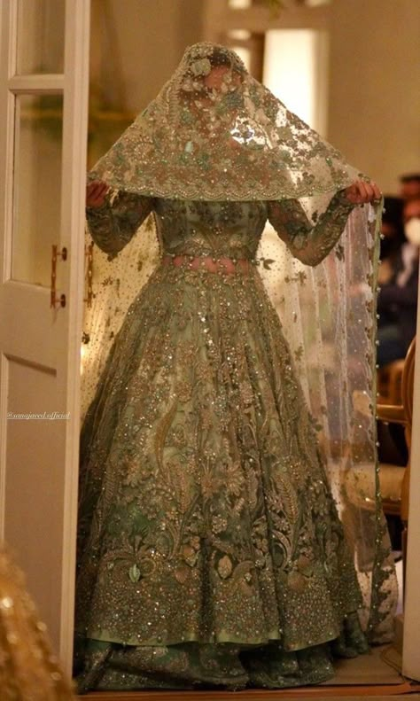 Bridal Lehenga Pakistani, Lehenga Pakistani, Casual Bridal Dress, Bridal Entry, Asian Wedding Dress Pakistani, Sana Javed, Bridal Mehndi Dresses, Indian Wedding Gowns, Walima Dress