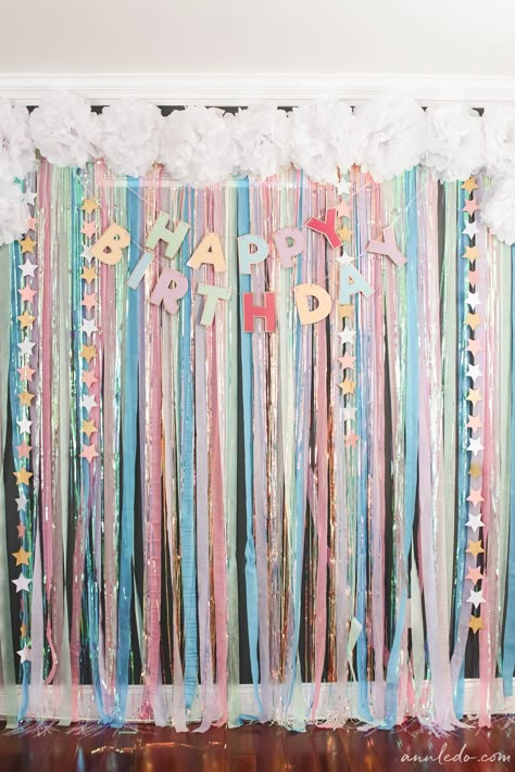 Streamers Party Decorations, Unicorn Themed Birthday Party Backdrop, Rainbow Birthday Party Decorations Diy, Diy Streamer Backdrop, Tissue Paper Backdrop, Rainbow Unicorn Birthday Party Decorations, Diy Party Backdrop, Color Birthday Party, Unicorn Party Theme