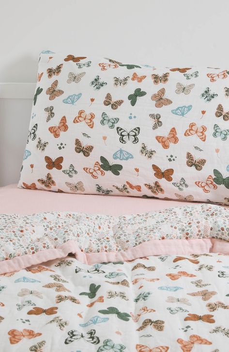 Nursary Decor Pottery Barn Kids Butterfly Bedding, Muslin Bedding, Bright Kids Room, Butterfly Bedroom, Toddler Comforter, Butterfly Room, Butterfly Nursery, Baby Crib Bedding Sets, Toddler Bed Set