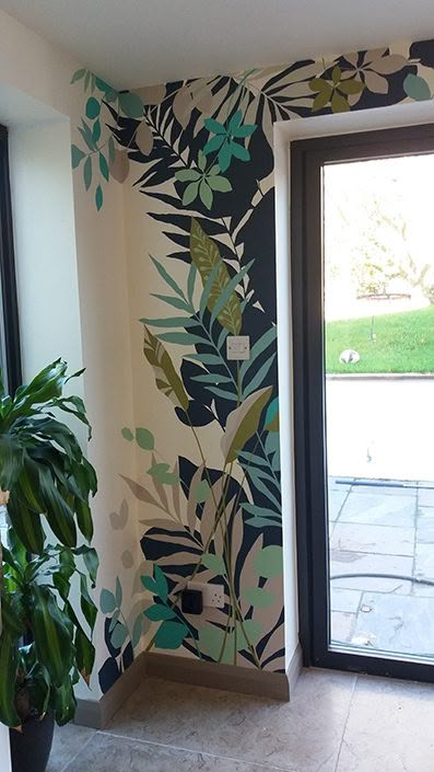 Leafy tropical kitchen mural Space Mural, Kitchen Mural, Bathroom Mural, Modern Country Kitchens, Tropical Kitchen, Office Mural, Wall Murals Diy, Colorful Room Decor, Jungle Mural