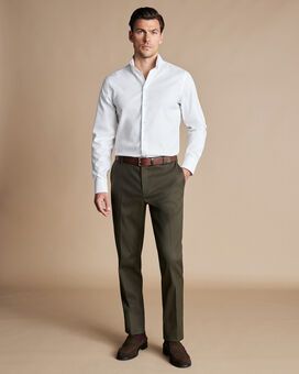 Smart Stretch Texture Trousers - Olive Green Men’s Outfit For Wedding Guest, Olive Dress Pants Outfit Men, Mens Wedding Rehearsal Outfit, Relaxed Mens Wedding Attire, Mens Welcome Party Outfit, Business Casual Chinos Men, Men’s Casual Wedding Outfit, Mens Outfits Wedding Guest, Neutral Wedding Guest Outfit Men