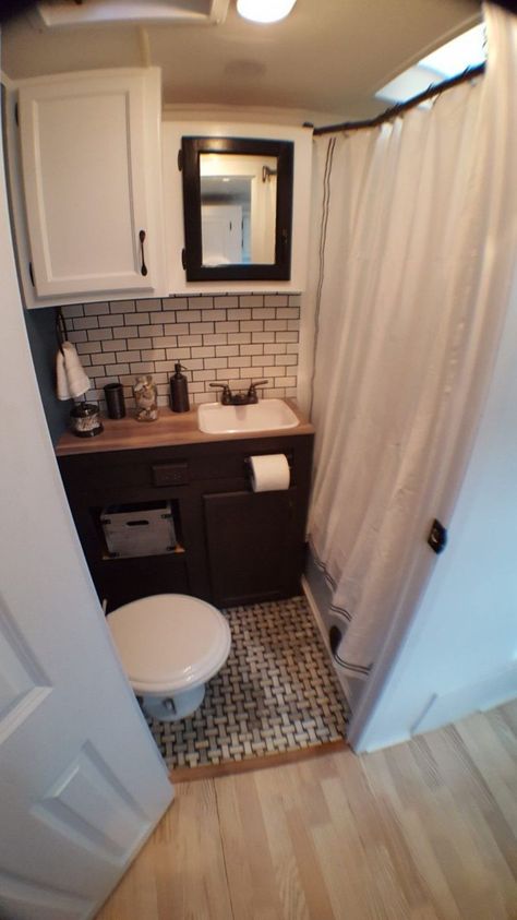 Flawless 12 Must-See RV Bathroom Remodel https://www.camperlife.co/2019/11/28/12-must-see-rv-bathroom-remodel/ As you age and weather, you search for many approaches to increase your RV and modernize it without the need to get a new vehicle. Since an RV is a sm... Small Shower Remodel, Rv Bathroom, Small Rv, Rv Makeover, Travel Trailer Remodel, Camper Makeover, Small Remodel, Camper Living, Rv Remodel