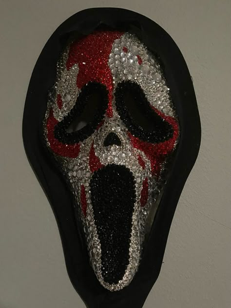 Scream Halloween Costume, Scream Costume, Ghost Face Mask, Horror Halloween Costumes, Mascaras Halloween, Scream Halloween, Rhinestone Projects, Couples Halloween Outfits, Cute Couple Halloween Costumes