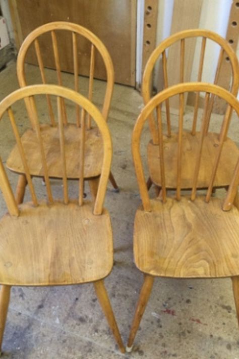 How To Identify An Original Ercol Chair? Ercol Chair, Cozy Cottage Kitchen, Ercol Furniture, Loft Inspiration, Eclectic Wallpaper, Glamour Home, Global Textiles, Modern Desert, Cottage Kitchens