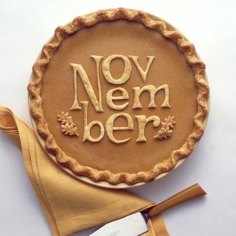 Say it it's November pumpkin pie with typography cutout crust Farmhouse Meals, Creative Pie Crust, Desserts Pie, Dip Appetizers, Pie Crust Art, Beautiful Pie Crusts, Pumpkin Pie Crust, Creative Pies, Pi Pie