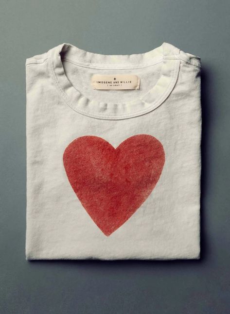 the "heart" tee – imogene + willie Imogene Willie, Quoi Porter, Heart Tee, 가을 패션, Mode Vintage, Mode Inspiration, Outfit Casual, Look Fashion, Shirt Design