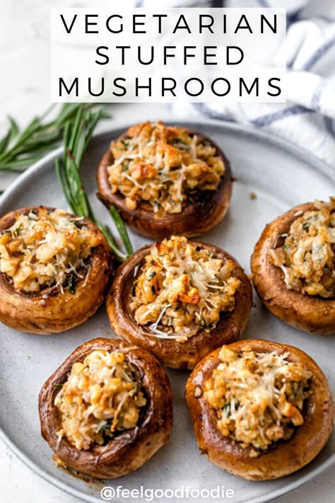 Vegan Pub Food, Christmas Eve Dinner Vegetarian, Mushroom Recipes Side Dishes, Vegetable Appetizers Finger Foods, Holiday Snacks Christmas, Thanksgiving Appetizers Finger Foods, Vegetarian Stuffed Mushrooms, Stuffed Mushroom Recipes, Stuffed Mushrooms Vegetarian