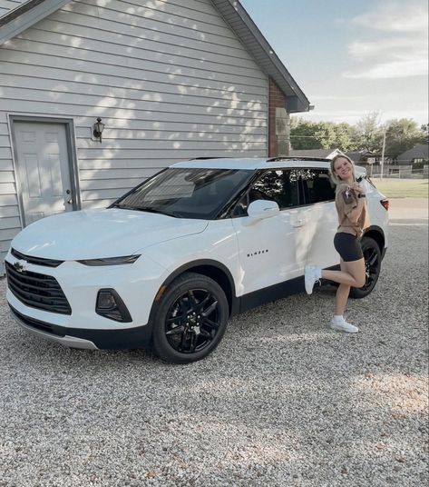 Suv White Dream Cars, Dream Suv Cars, Aesthetic Suv Cars, Cars For New Drivers, 2022 White Chevy Blazer, Mom Cars Luxury, Aesthetic Affordable Cars, First Cars Aesthetic, Blacked Out Chevy Blazer