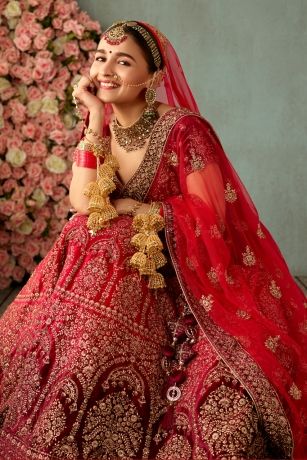 Explore Bridal Lehenga & latest lehenga designs by Mohey भारतीय दुल्हन संबंधी, Reception Couple, Maroon Lehenga, Aliya Bhatt, Don't Be Jealous, Latest Lehenga Designs, Latest Bridal Lehenga Designs, Alia Bhatt Photoshoot, Bridal Lengha