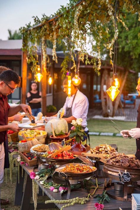 Outdoor Buffet, Buffet Set, Reception Food, Wedding Buffet, בר מצווה, Food Displays, Outdoor Wedding Decorations, Mexican Wedding, Buffet Food