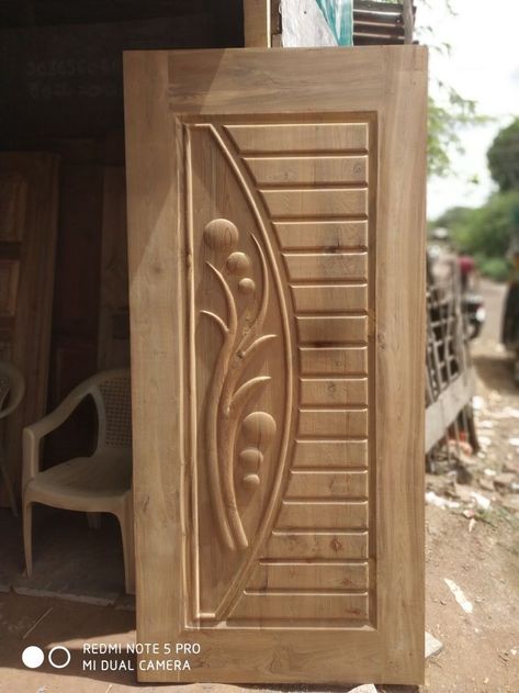 Darwaza Design, Door Design Bedroom, Door Carving Design, Single Main Door Designs, New Door Design, Main Door Design Photos, Latest Door Designs, Wooden Front Door, Flush Door Design