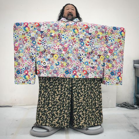 Takashi Murakami on Instagram: “I found the music video of Kanye West (and Lil Pump @lilpump )’s "I Love It” incredibly shocking. Its like you’re being served a raw,…” Takashi Murakami Art, Murakami Flower, Mira Mikati, Superflat, Black Panther Party, Lil Pump, Fashion Design Portfolio, Takashi Murakami, American Icons