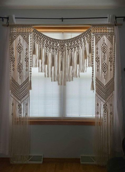 Beautiful and elegant! This is a very large handmade macrame curtain, wedding backdrop or statement piece! It is pictured on a 6 foot wooden dowel that is not included. Careful attention to detail. 4mm 4 ply cotton cord was used. Macrame Stairs, Diy Bedroom Curtain Ideas, Macrame Curtain Tutorial, Macrame Stitches, Macrame Curtain Diy, Macrame Twist, Macrame Curtain Tie Backs, Macrame Wedding Decor, Bedroom Curtain Ideas