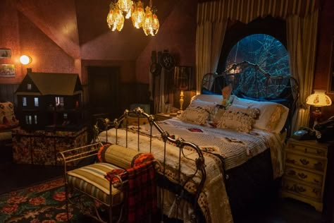 Witch Bedrooms, Academia Room, The Chilling Adventures Of Sabrina, Chilling Adventures Of Sabrina, Sabrina Spellman, Perfect Bedroom, Teen Bedroom, Aesthetic Bedroom