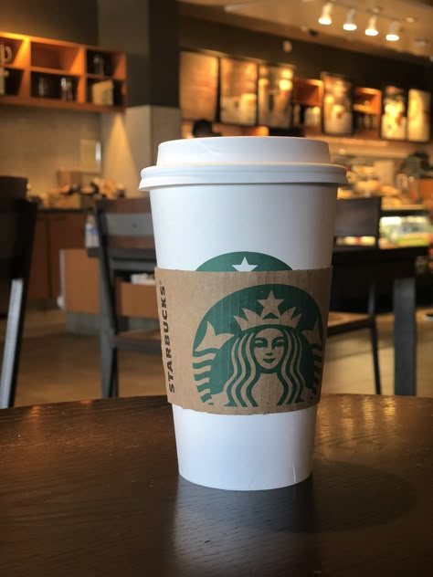 Coffee Cup Starbucks, Cafe Aesthetic Starbucks, Starbuck Aestethic, Starbucks Story Instagram, Cafe Starbucks Aesthetic, Starbucks Cafe Aesthetic, Foto Starbucks, Starbucks Hot Drinks, Starbucks Coffee Aesthetic