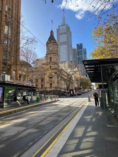 Surprisingly sunny winter kickoff scenery. Melbourne Places To Visit, Life In Australia Aesthetic, Australia Winter Aesthetic, Melbourne City Aesthetic, Melbourne Australia Aesthetic, Winter In Melbourne, Melbourne Australia City, Melbourne Life, Melbourne Aesthetic