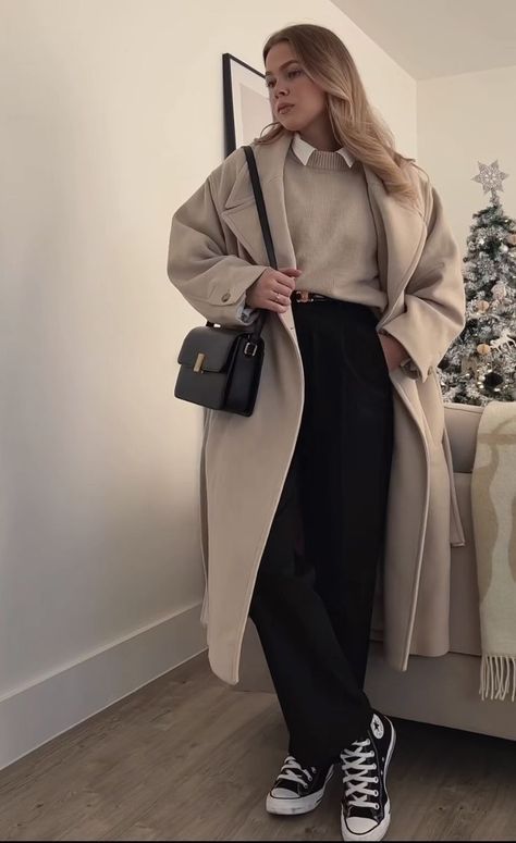 Classy Minimalist Outfits Aesthetic, Coat Beige Outfit, Stylish Outfits Casual, Fashion Outfits Casual, Winter Fashion Outfits Casual, Beige Coat, Hijabi Outfits Casual, Everyday Fashion Outfits, Casual Day Outfits