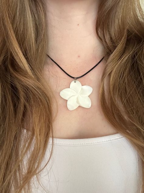 2000s Beach Aesthetic, Hawaii Accessories, Hawaii Necklace, Aesthetic Necklace, Hawaii Jewelry, Jewelry Styles, Jewelry Summer, Hawaii Beach, Summer Necklace