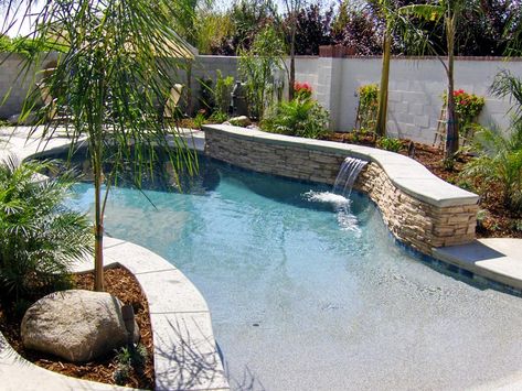 Water Features Landscape, Walk In Pool, Landscape Irrigation, Zero Entry Pool, Beach Entry Pool, Dream Backyard Pool, Pools Backyard Inground, Pool Finishes, Irrigation Systems