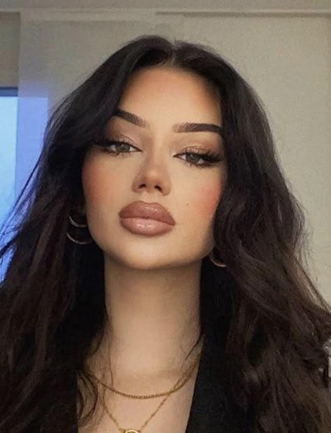 Latina Girl Makeup, Makeup Arab, Latin Makeup, Seductive Makeup, Latina Makeup Looks, Club Makeup, Sultry Makeup, Light Makeup Looks, Arabic Makeup