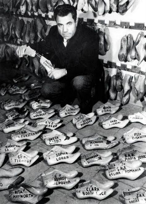 Salvatore Ferragamo with the lasts of some of his most notable customers. Stars D'hollywood, Greta Garbo, Personalized Shoes, Elsa Peretti, Italian Shoes, Va Va Voom, Ferragamo Shoes, Florence Italy, Hollywood Stars