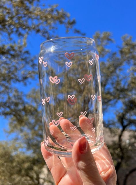 Mini Hearts Cup, Hearts Glass, Iced Coffee Glass, Boho Glass, Beer Can Glass, Trending Glass, Minimalist, Birthday Gift - Etsy Beer Cups Design, Cute Water Glasses, Cricut Glass Mug Ideas, Cute Glass Tumbler Design, Beer Glass Cups Design, Cute Ice Coffee Cups, Painted Glass Tumblers, Glass Cup Painting Designs, Glass Cup Decorating Ideas