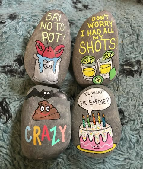 Funny Rock Art Ideas, Rock Painting Ideas Words, Silly Painted Rocks, Funny Rock Art, Cute Painted Rocks Ideas, Funny Rock Sayings, Painted Rocks Ideas Easy Funny, Rock Painting Ideas Easy Funny, Funny Painted Rocks Ideas