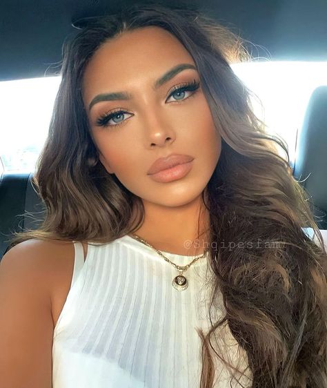 Beautiful Eyes Color, Life Edit, Hair Inspiration Color, Flawless Makeup, Gorgeous Makeup, Beautiful Person, Human Hair Wig, Pretty Makeup, Cute Makeup