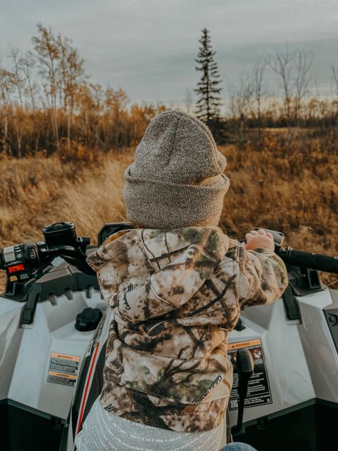 #atv #countrybaby #fourwheeler #countryfamily #camo #fall #countryliving #countrykid #cowkid #farmkid #northernliving #raisingcountrykids #western #alberta #huntingwithkids #huntingkid #huntingfamily Dream Country Life, Country Kids Aesthetic, Country Family Aesthetic, Western Baby Pictures, Country Baby Pictures, Little Country Boy, Western Future, Western Family Pictures, Country Future