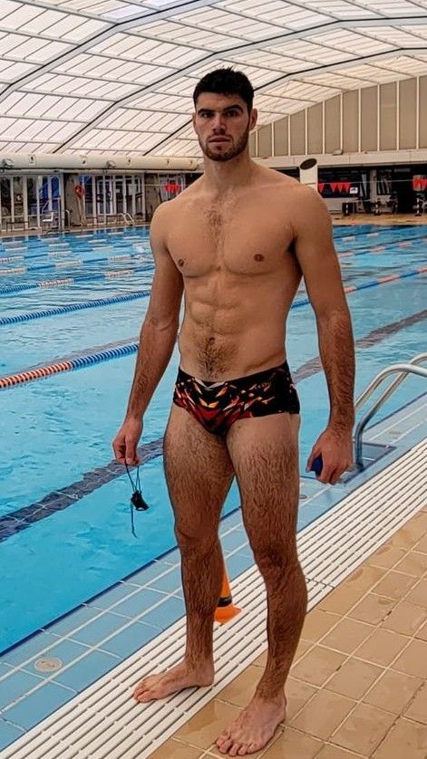 Swimsuit For Men, Speedo Swimsuit, Guys In Speedos, Hunks Men, Hard Men, Body Building Men, Speedos, Hipster Mens Fashion, Guy Pictures