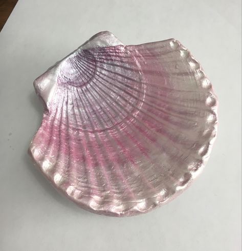 Mermaid Aesthetic, Mermaid Dreams, Keramik Design, Ceramics Projects, Shell Crafts, Aesthetic Room Decor, Aphrodite, Sea Shell, Pink Aesthetic