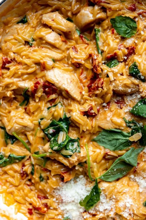 Tuscan Chicken Orzo, Chicken Orzo Pasta, Creamy Orzo, Creamy Tuscan Chicken, Easy Healthy Dinner Recipes, Seared Chicken, Orzo Recipes, Chicken Orzo, Easy Healthy Dinner