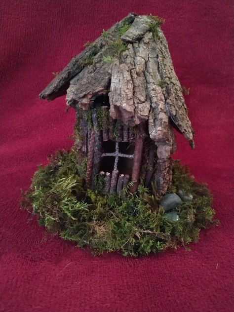 Rustic Fairy House, Wooden Fairy Houses Handmade, Nature Fairy House Diy, Diy Fairy Tree House, Bark Fairy House, Fairy House Outside, Homemade Fairy Houses, How To Make A Fairy House, Twig Fairy House