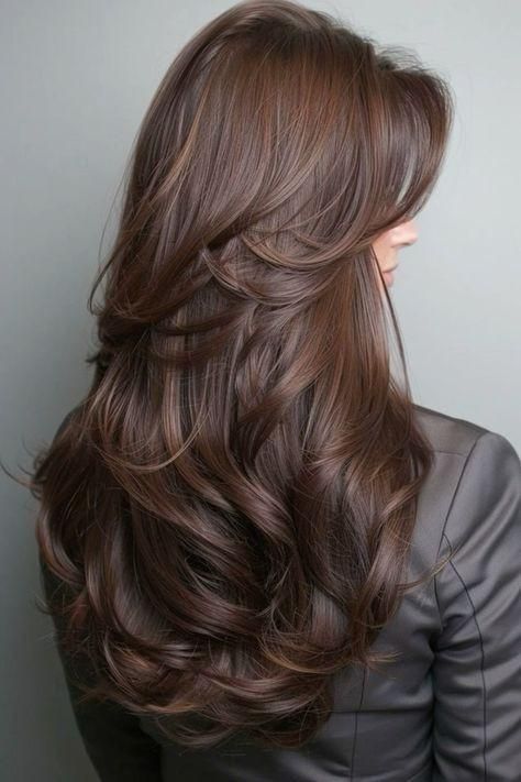 Haircuts For Long Hair With Layers, Brown Hair Inspo, Hair Inspiration Long, Hairstyles For Layered Hair, Haircuts For Wavy Hair, روتين العناية بالبشرة, Haircuts Straight Hair, Long Layered Hair, Haircuts For Long Hair