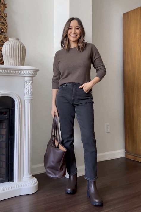 How to Style Chelsea Boots for F/W - LIFE WITH JAZZ Jeans With Black Chelsea Boots, Chelsea Boot Office Outfit, Black Jeans And Chelsea Boots, Low Heel Chelsea Boots, Best Jeans To Wear With Chelsea Boots, Chelsea Boots Outfit Ideas, Chelsea Boots With Socks Outfit, Chelsea Boots With Jeans Outfit, Red Chelsea Boots Outfit