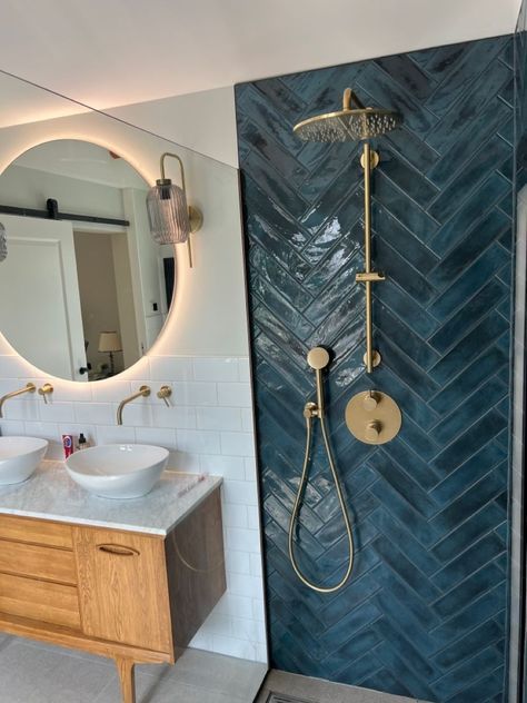 Dark Blue Tile Shower Wall, Navy Blue Tiles Bathroom, Blue And Gold Bathroom Tiles, Gold And Turquoise Bathroom, Family Bathroom Blue, Bathroom Blue And Gold, Dark Blue Bathroom Tile Ideas, Gold And Dark Blue Bathroom, Shower Room Blue