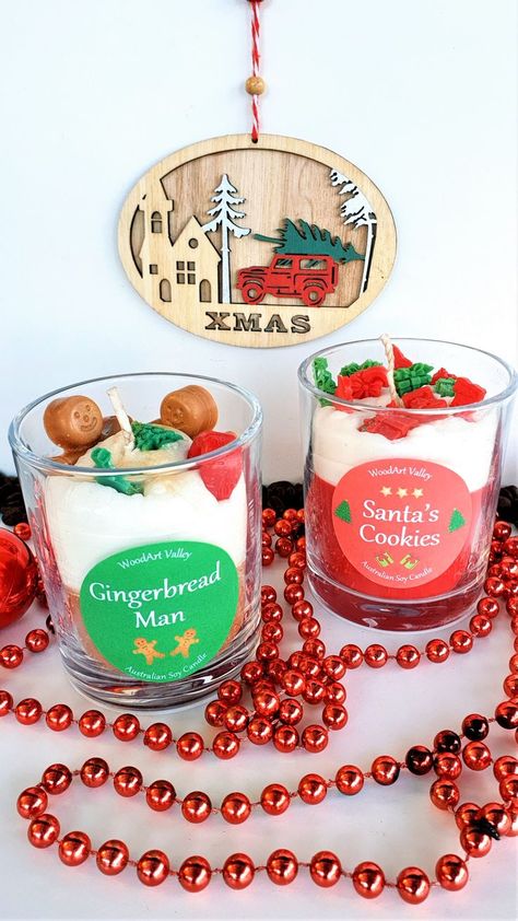 Whipped Wax Candles, Gingerbread Candle, Christmas Candles Diy, Candle Party Favors, Mini Torte, Homemade Scented Candles, Christmas Scented Candles, Purple Candles, Making Candles Diy