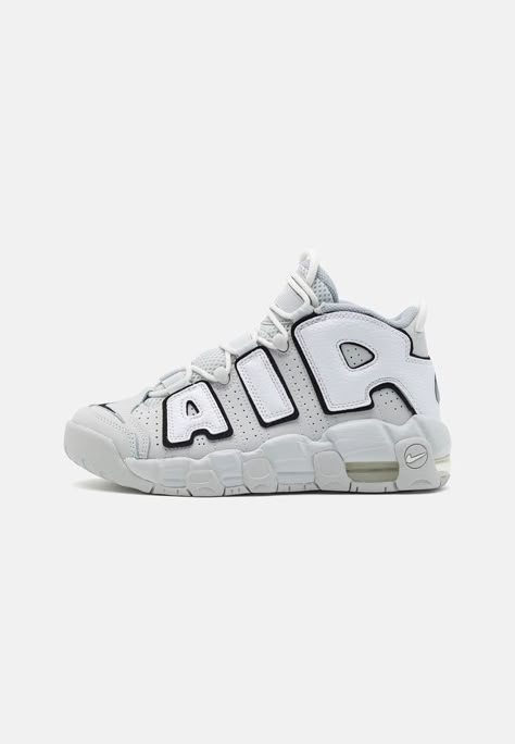 Nike Air Uptempo, Pretty Sneakers, Nike Air More Uptempo, Nike Air More, Pretty Shoes Sneakers, All Nike Shoes, Shoes Outfit Fashion, Nike Air Shoes, Fresh Shoes