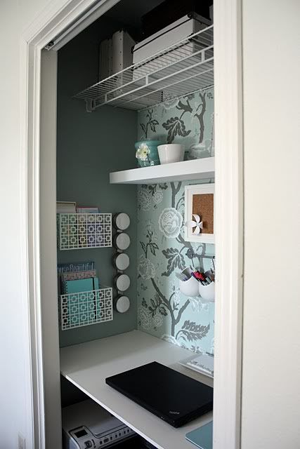 Office Closet idea. Office Closet Ideas, Closet Desk, Home Office Closet, Craft Closet, Office Closet, Closet Office, Office Nook, Small Closet, Sopot