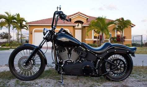 Night Train by SideWalk Custom, via Flickr Harley Night Train, Harley Davidson Night Train, Harley Davidson Custom Bike, Homemade Motorcycle, Dream Motorcycle, Custom Motorcycles Bobber, Bobber Style, Softail Custom, Harley Davidson Softail