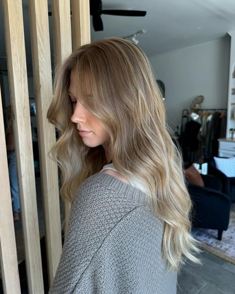 Love love love Brought her blonde back up! #michigancolorspecialist #grandblancmihairstylist #grandblanchair #fentonmiblonde #hairbysierra #brightblonde #goldenblonde #honeyblonde #creamyblonde #dimensionalbrunette #luxurybrunette #richbrunette #teasylights #livedincolor #livedincolorspecialist Michigan Hairstylist | Michigan Hair | Michigan Color Specialist | Low Maintenance Color | Lived In Color | Lived In Blonde | Lived In Brunette | Balayage | Custom Color | Custom Blonde Lived In Low Maintenance Blonde, Mousy Brown Balayage, No Money Piece Balayage, Blonde Hair Lived In, Dark Lived In Blonde, Blonde Low Maintenance Hair, Ashy Bronde Balayage With Money Piece, Beach Highlights Brunette, Natural Lived In Blonde