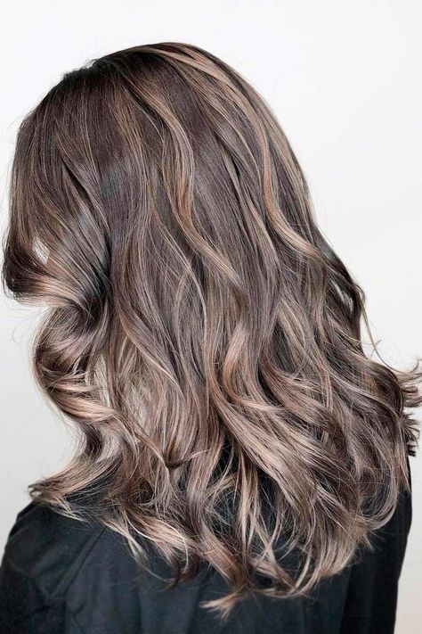 Hair Colors For Winter: 30 Pics Of Radiant Shades - Love Hairstyles Winter 2023 Hair Color, Winter 2023 Hair Color Trends, Winter 2023 Hair, Hair Colors For Winter, Grey Transition, 2023 Hair Color, Dark Caramel Hair, Ashy Brown, Winter Hair Trends