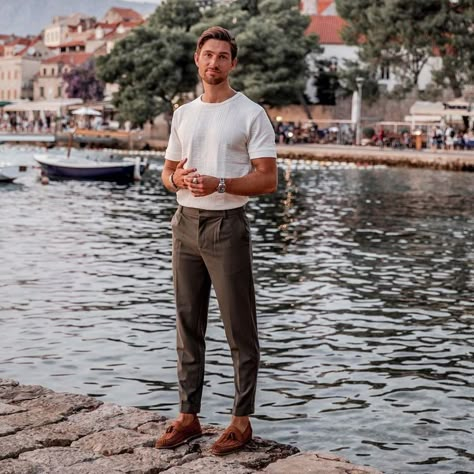 Italian Men Style, European Mens Fashion, Vacation Outfits Men, Italian Mens Fashion, European Fashion Summer, Picnic Outfit, Old Money Outfit, Aesthetic Outfits Men, Money Outfit