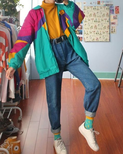 Stranger Things Inspiration Album - Album on Imgur 80s Fashion Women Dresses, 1980s Windbreaker Outfit, 80s Colorful Fashion, 80 Fashion Women Vintage 1980s Style, Colorful Streetwear Women, Gen Z Summer Fashion, 80s Magazine Fashion, 80s Fashion Skirts, Retro Outfits 90s Style