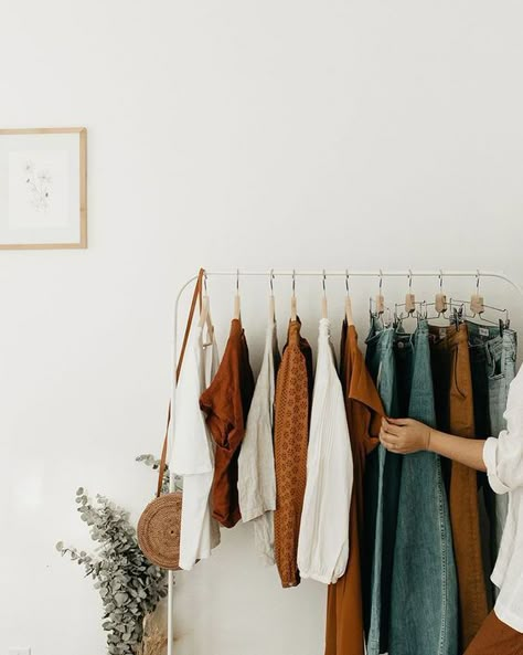 organized closet inspiration - closet color palette aesthetic Fall Closet, Ethical Fashion Brands, Elegante Casual, Clothing Photography, Fall Clothing, Veronica Beard, Clothing Rack, Ethical Fashion, Look Cool