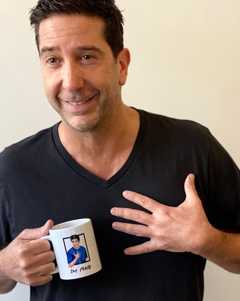 David Schwimmer on Instagram: “Here’s the final drop of the limited edition Cast Collection, featuring some of our favorite moments and lines from the show! This last…” Comfort Series, Faces To Draw, David Schwimmer, Ross Geller, Friends Moments, Matthew Perry, Friends Tv Show, 90s 80s, Friends Tv